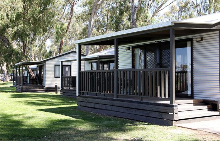 Cohuna Waterfront Holiday Park Exteriör bild